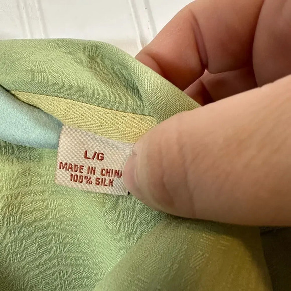 Tommy Bahama Green 100% Silk Vacation Button Up Shirt - Picture 4 of 5